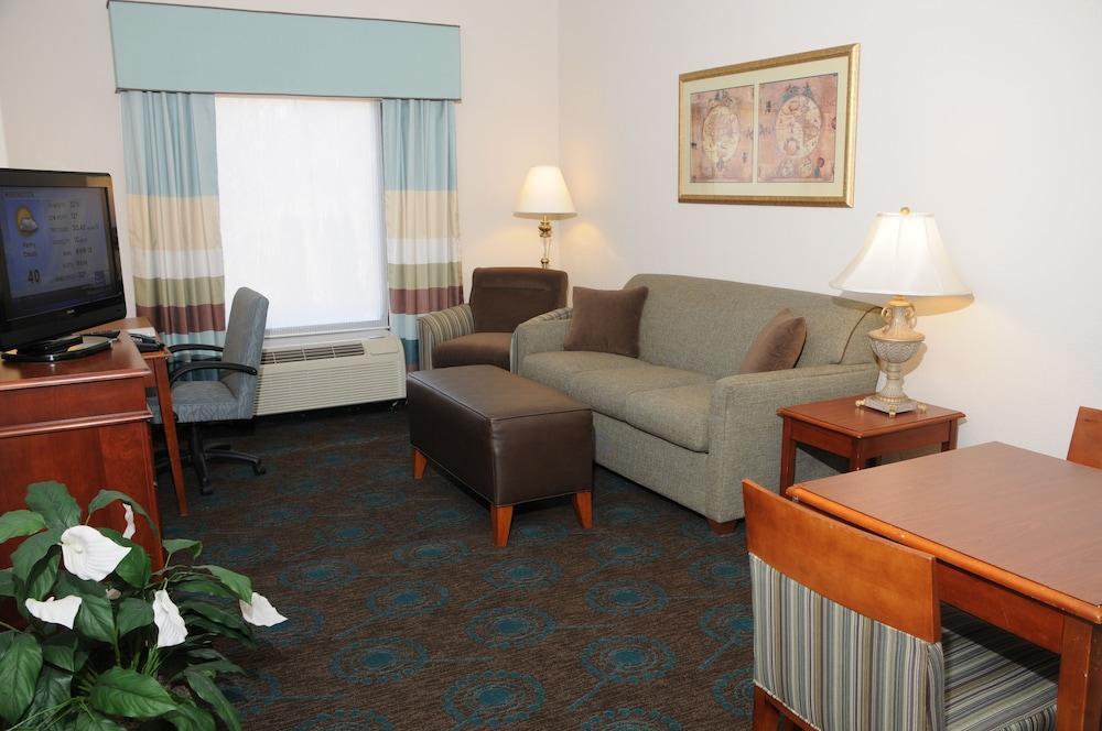 Hampton Inn Front Royal Exterior photo