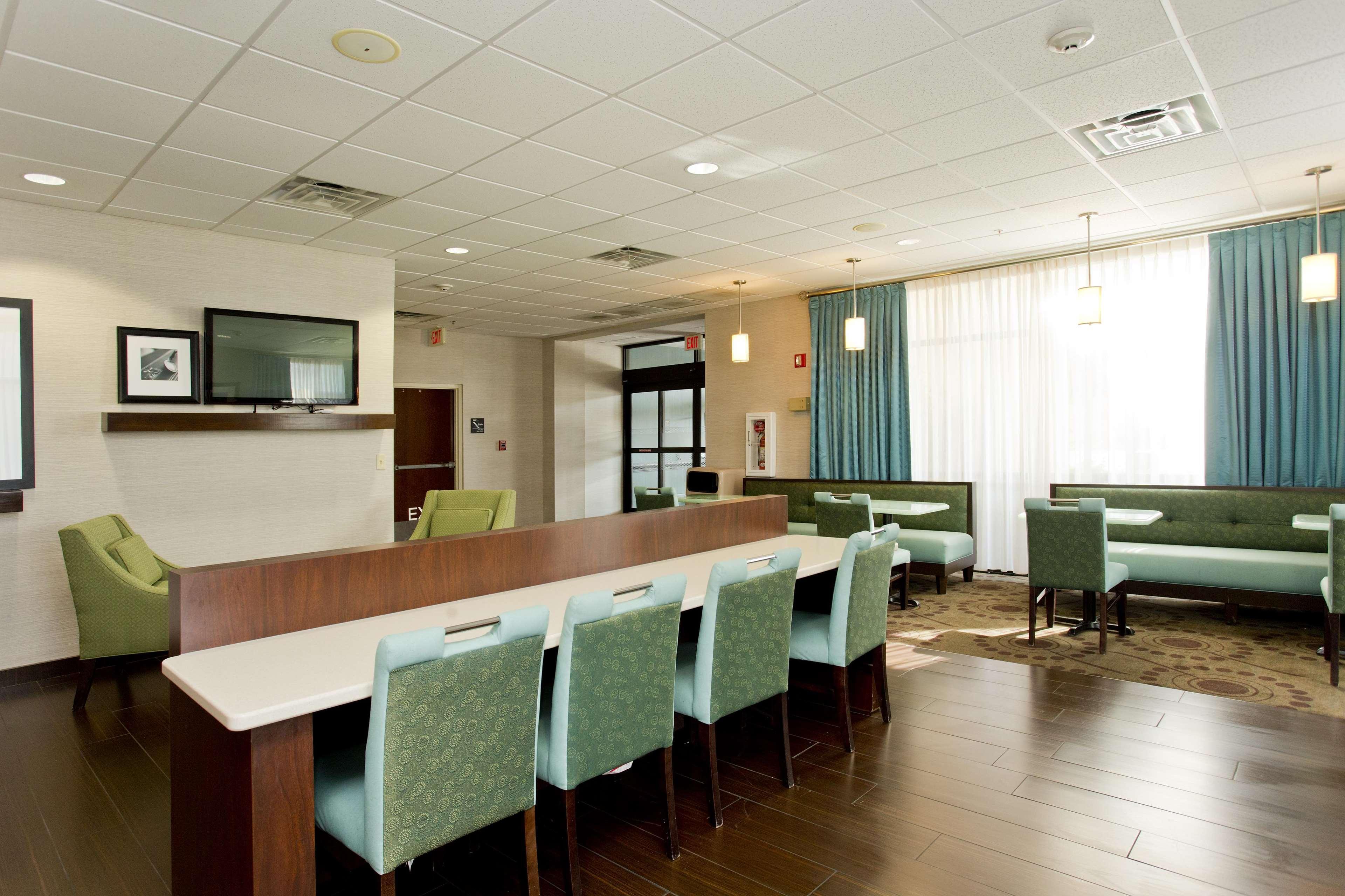 Hampton Inn Front Royal Exterior photo