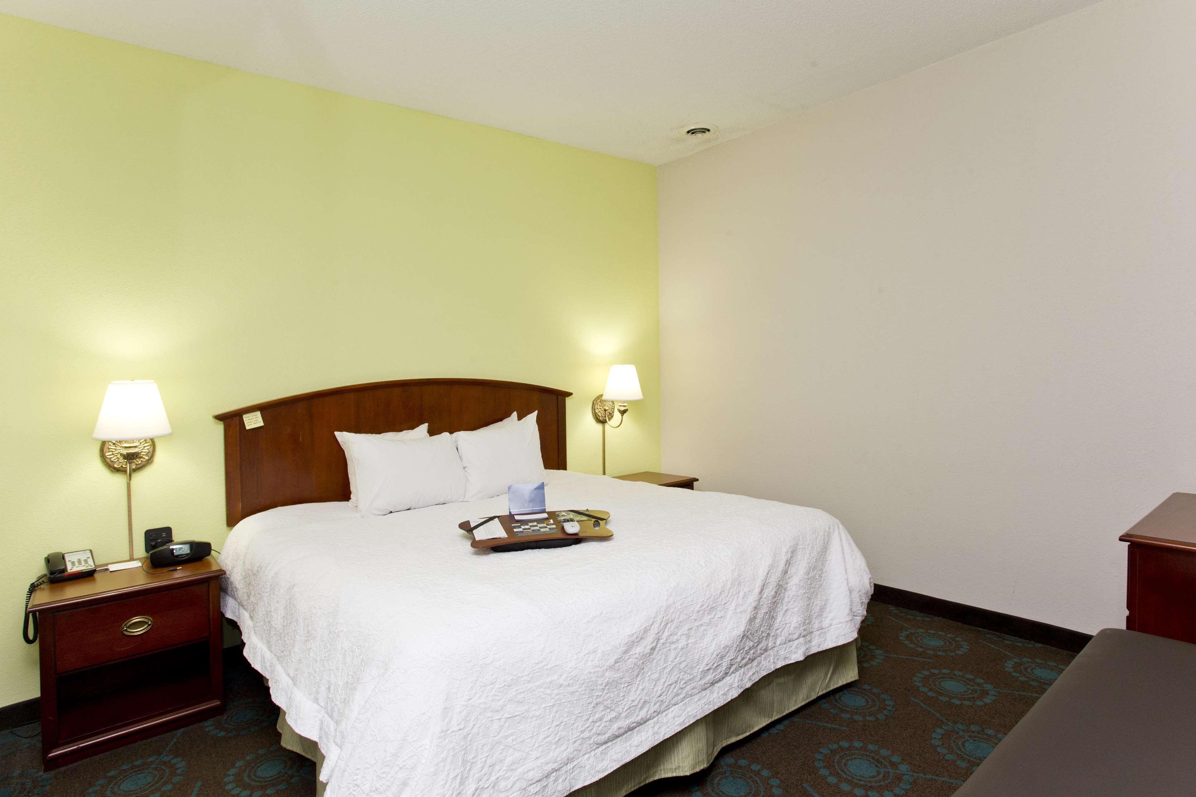Hampton Inn Front Royal Exterior photo