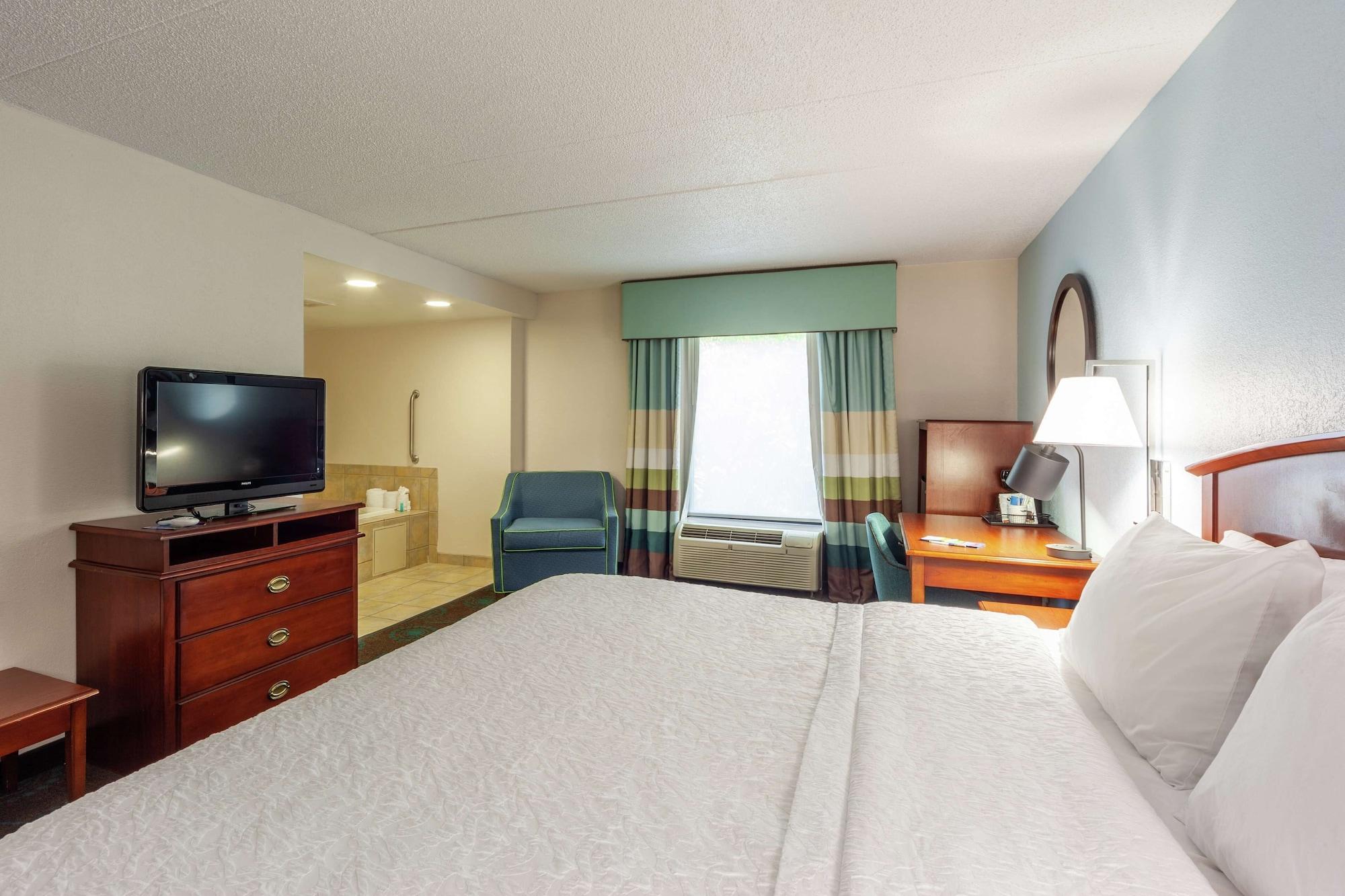 Hampton Inn Front Royal Exterior photo
