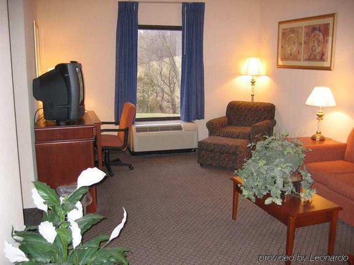 Hampton Inn Front Royal Room photo